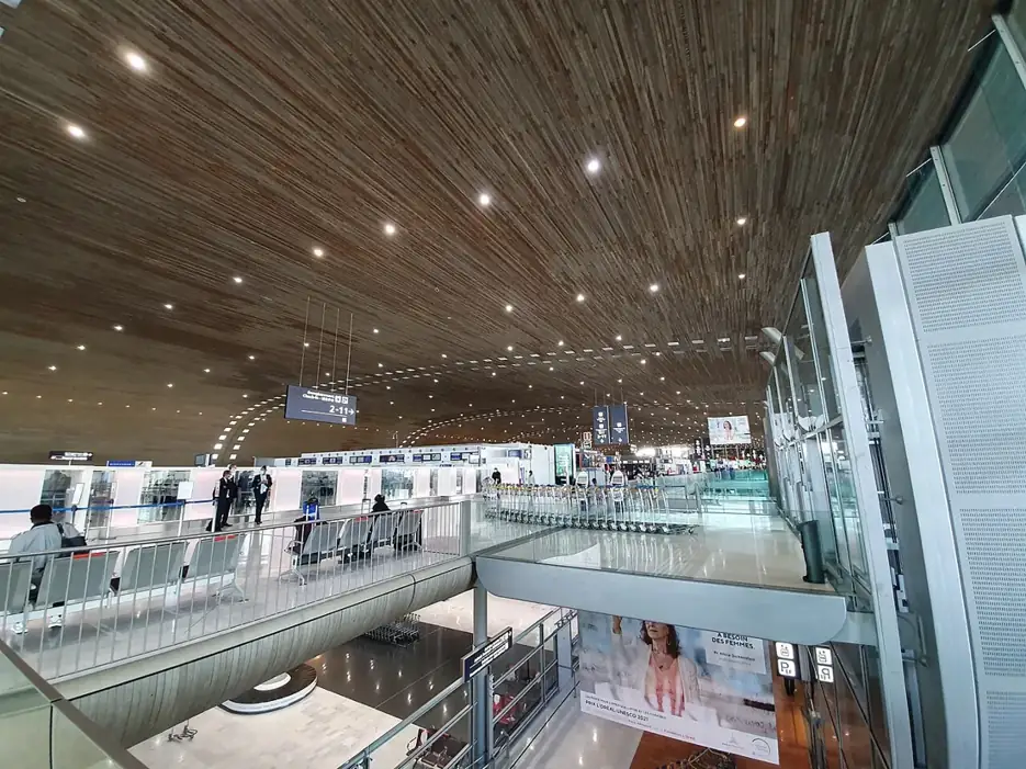 Aéroport Charles de Gaulle · Terminal 2E